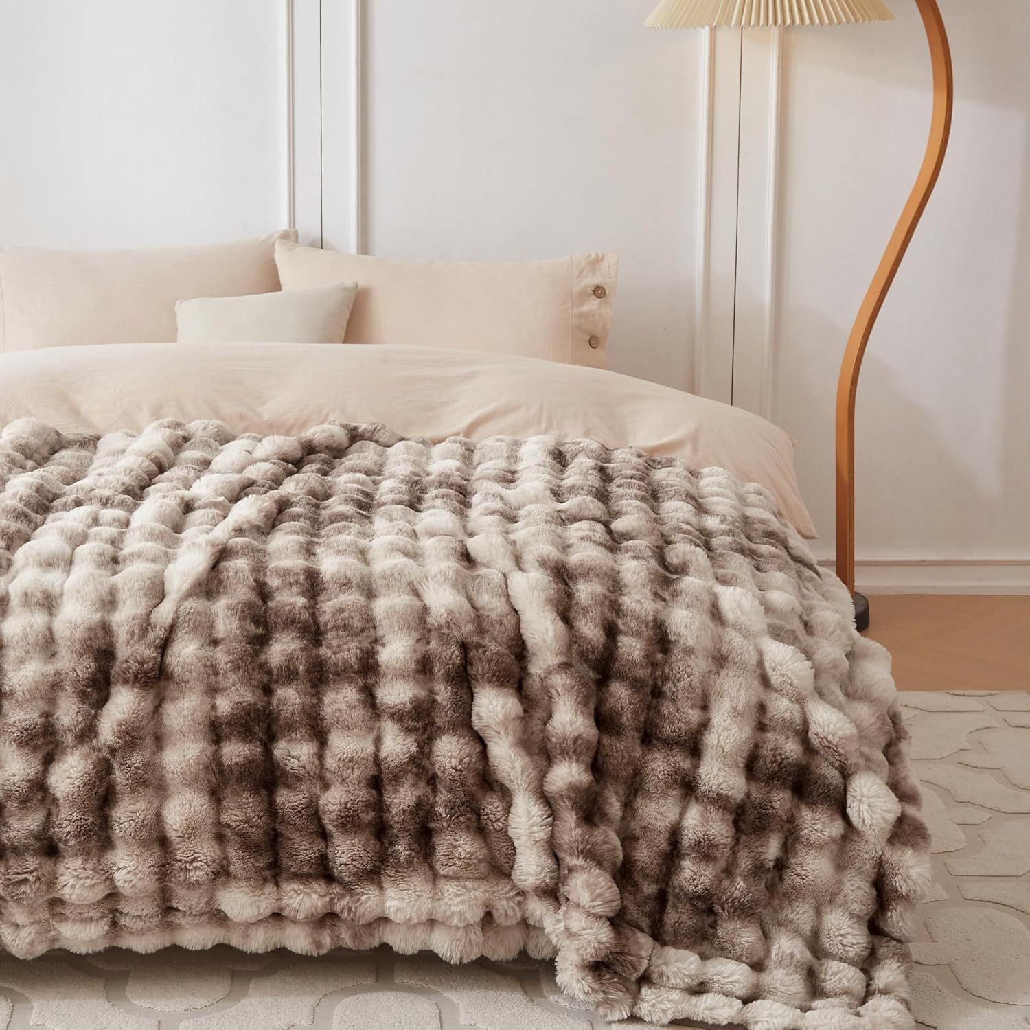 Cozy Faux Fur Throw Blanket