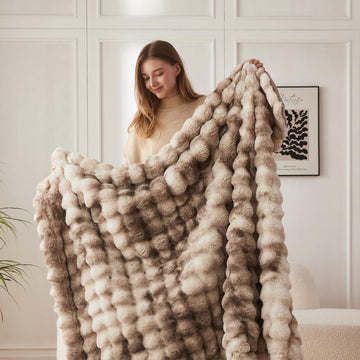 Cozy Faux Fur Throw Blanket