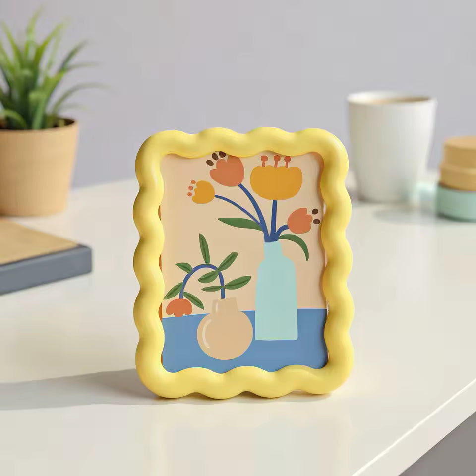 Cream Style Wavy Acrylic Photo Frame