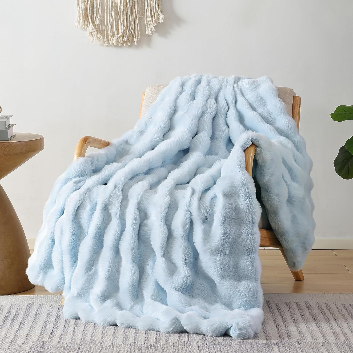 Cozy Faux Fur Throw Blanket