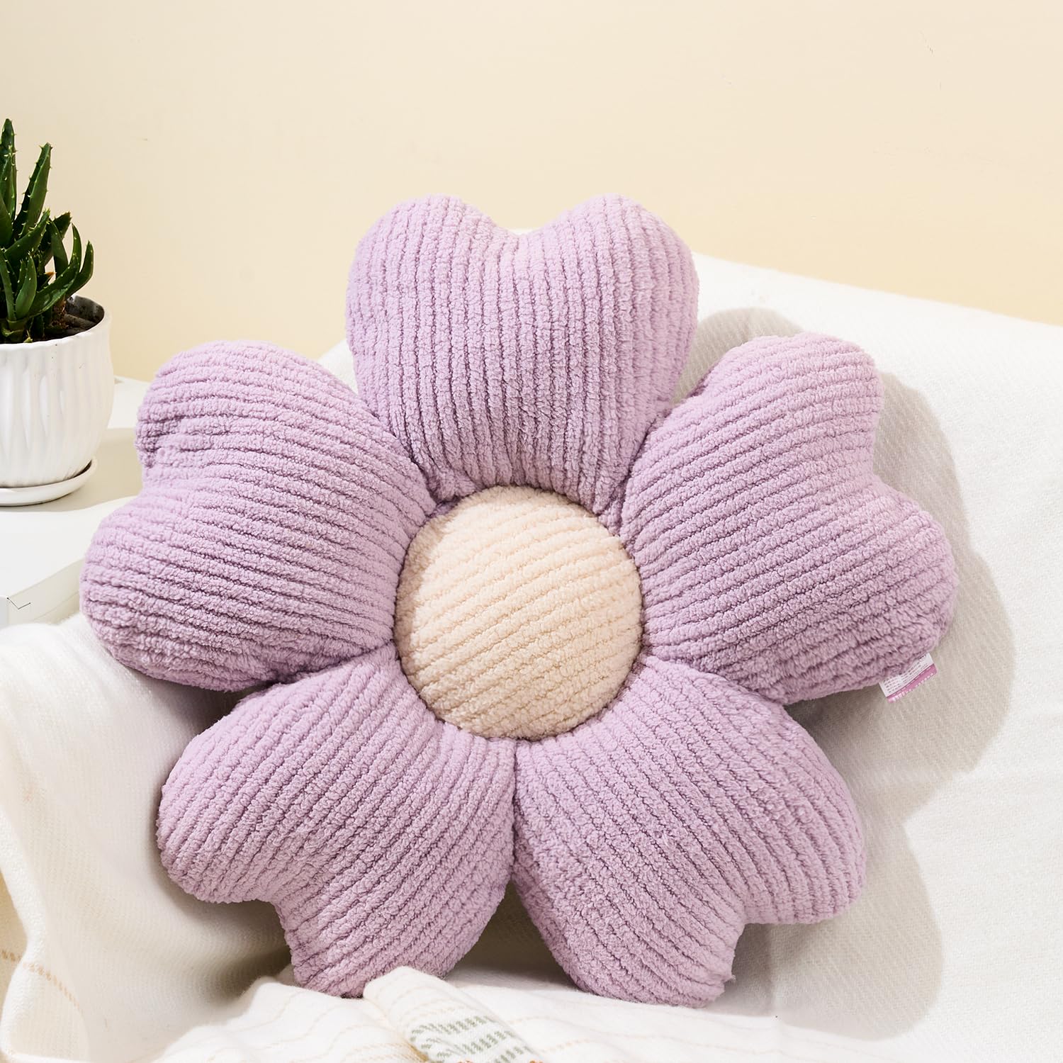 Daisy Flower Throw Pillow