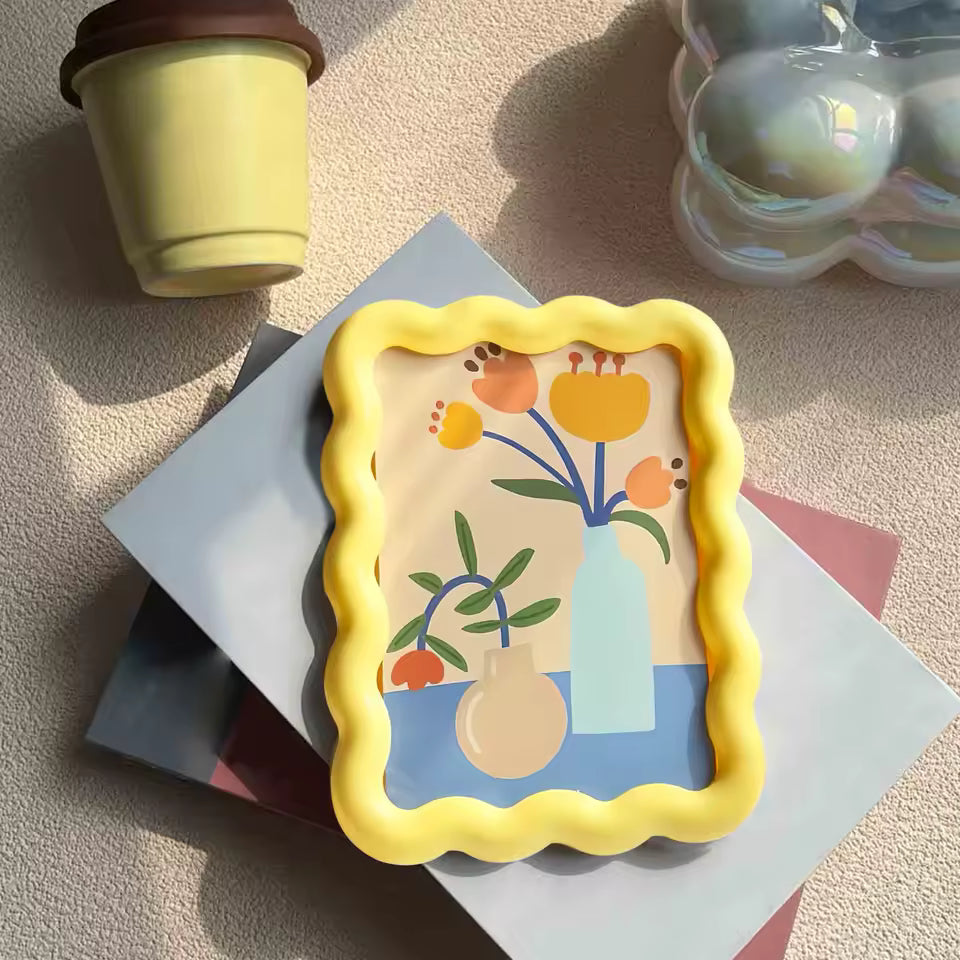 Cream Style Wavy Acrylic Photo Frame