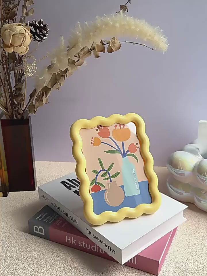 Cream Style Wavy Acrylic Photo Frame