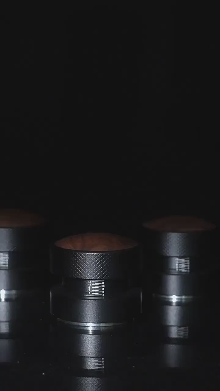 Premium Self-Gravity Walnut Wood Coffee Powder Distributor